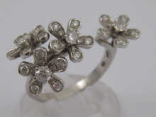 Van Cleef & Arpels: a white metal