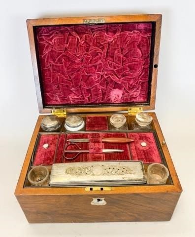 VANITY BOX WITH SILVER