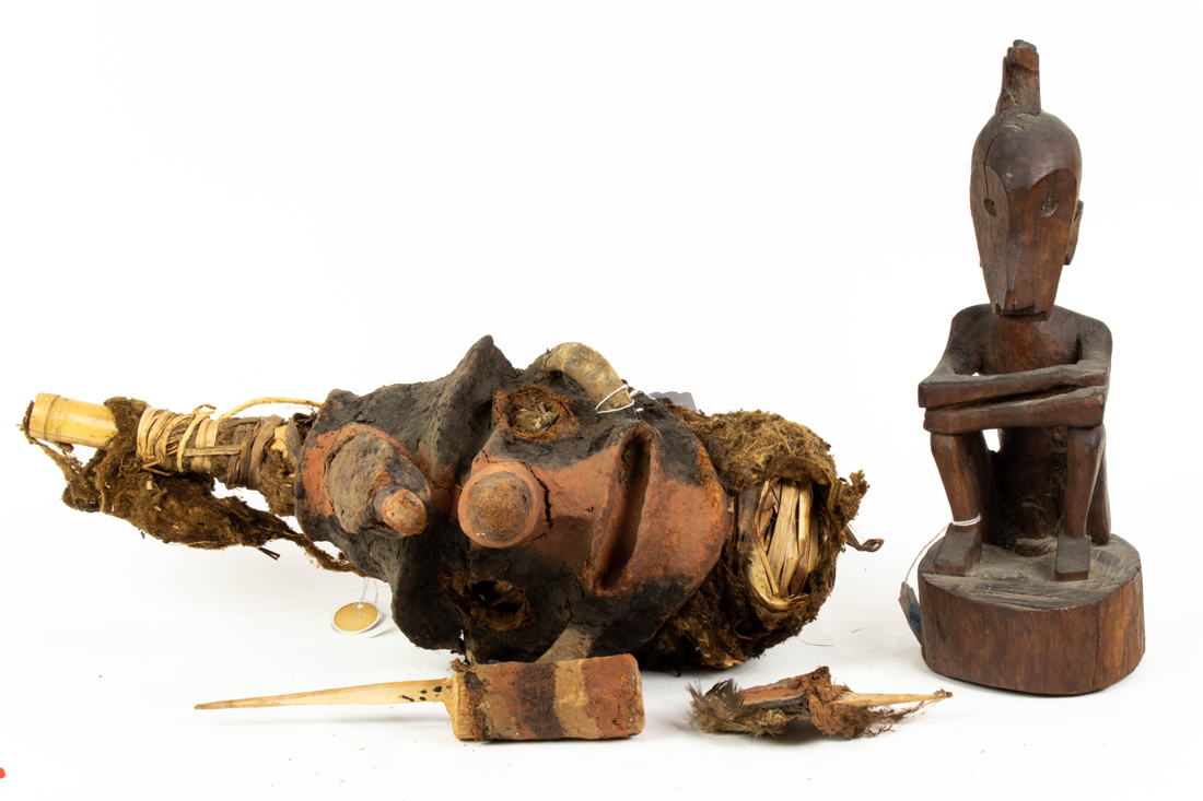 VANUATU PUPPET HEAD FIGURE AND A