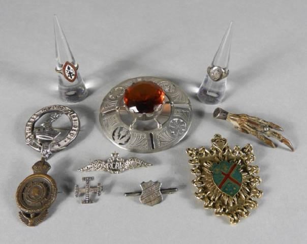 VARIOUS VINTAGE PINS & RINGSA group