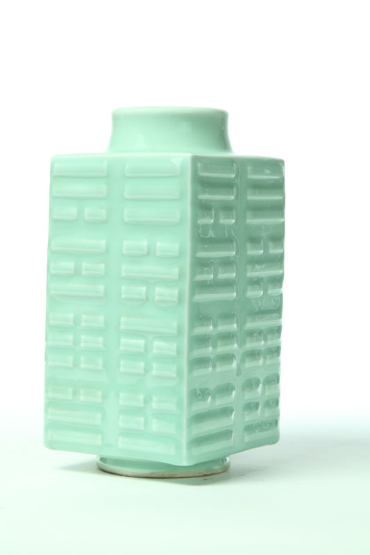VASE.  China  late 19th-early