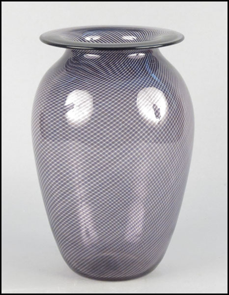 VEART VENETIAN GLASS VASE.