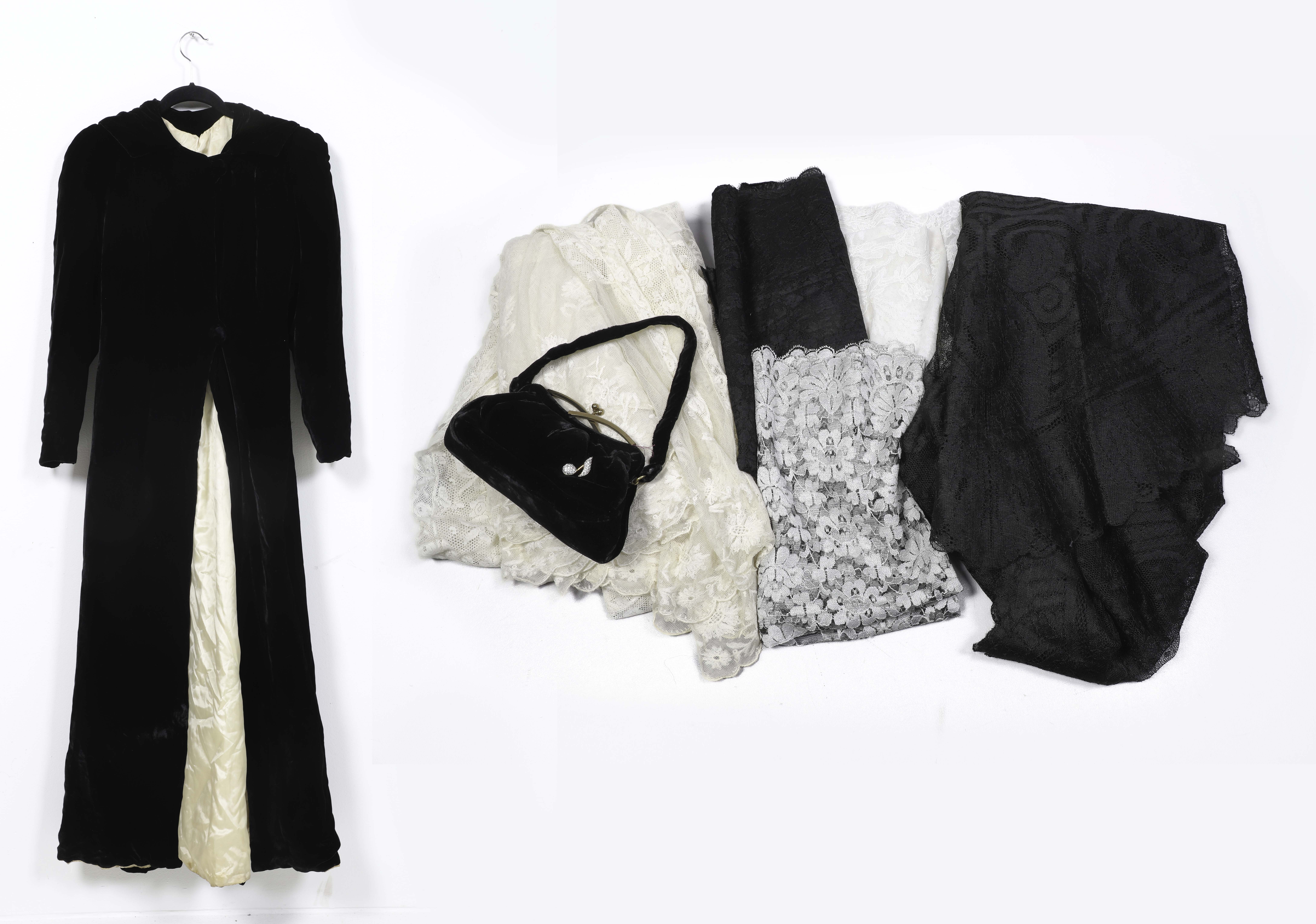 Velvet cape, purse and lace to