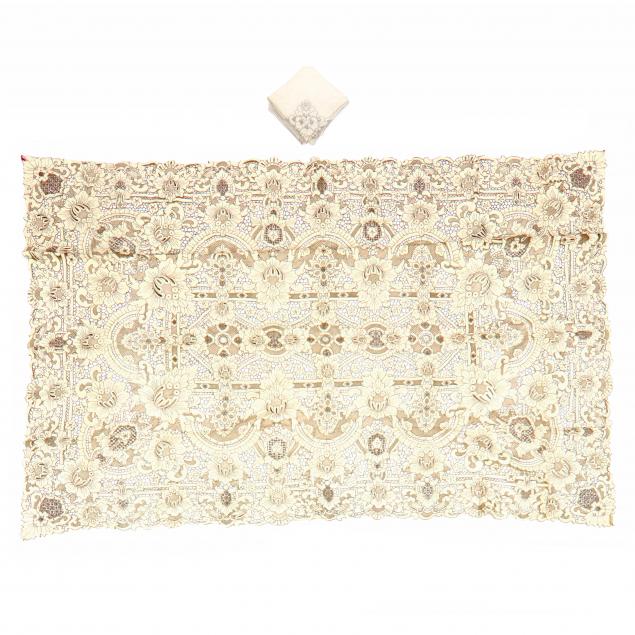 VENETIAN LINEN TABLECLOTH AND
