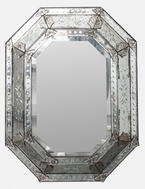 VENETIAN OCTAGONAL ETCHED WALL