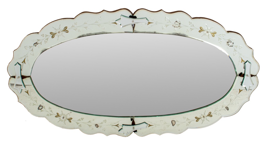 VENETIAN STYLE OVAL ETCHED WALL