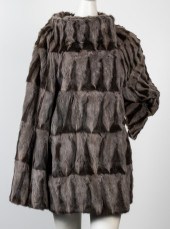 VERA WANG FUR TRAPEZE COAT Ver