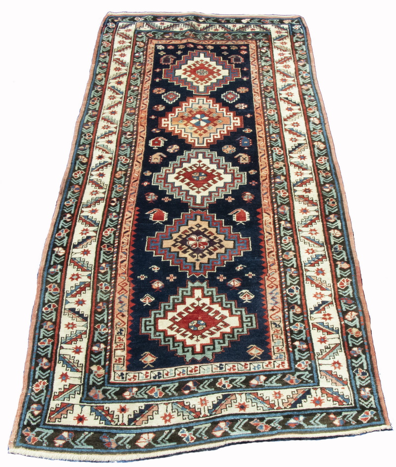 VERAMIN RUG A column of five