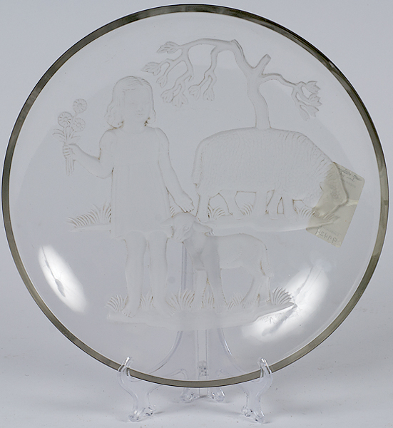 Verlys Glass Charger 20th century a