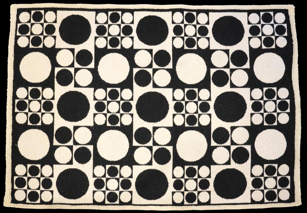 VERNER PANTON GEOMETRIC WOOL