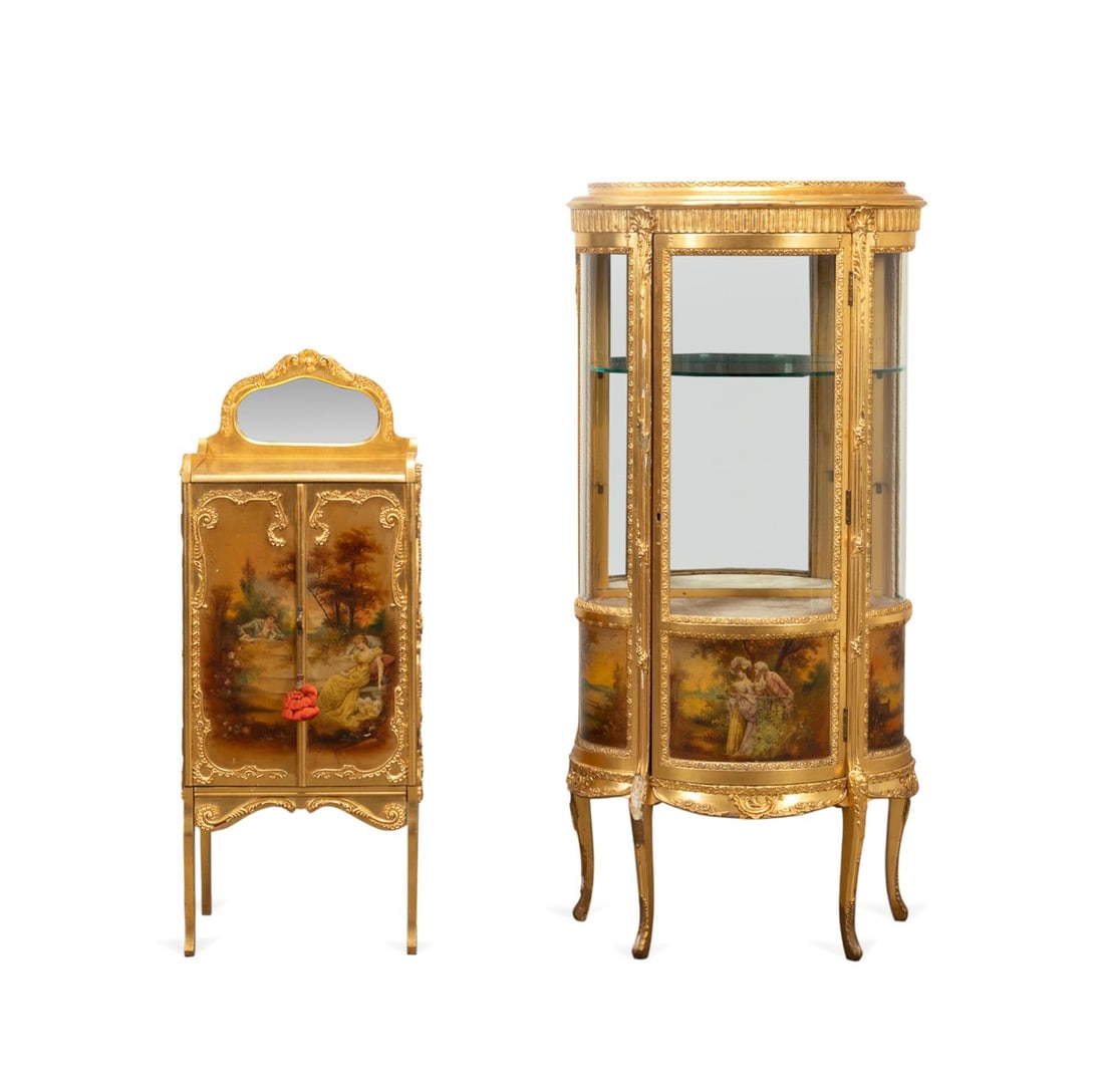 VERNIS MARTIN STYLE VITRINE AND