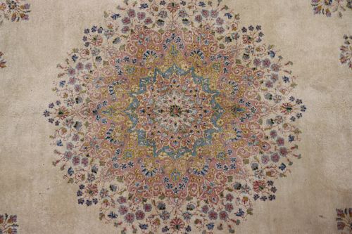 VERY LARGE KIRMAN CARPETVery