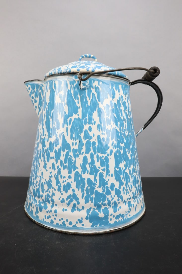 VERY NICE VINTAGE BLUE & WHITE