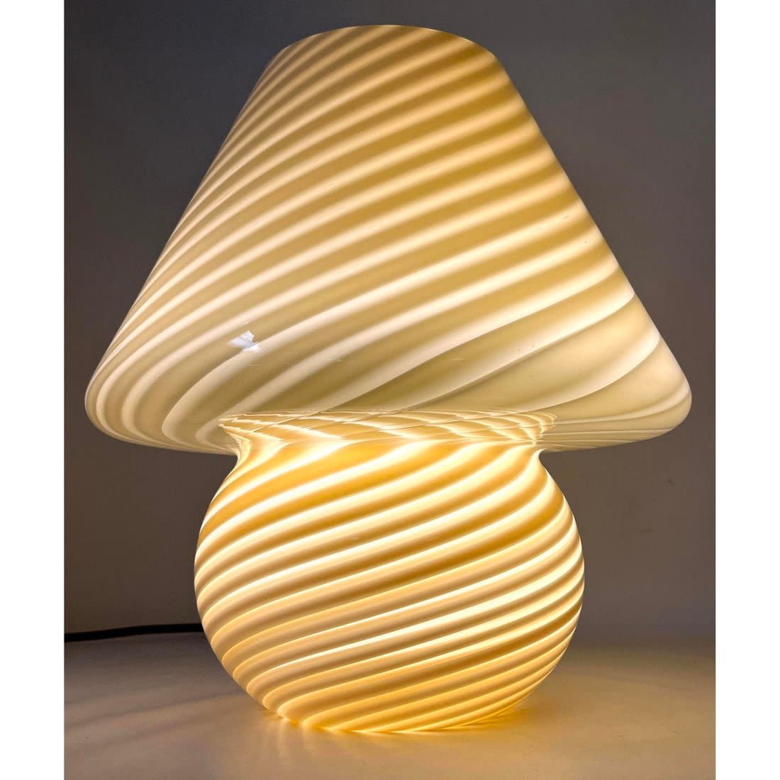 VETRI Murano Art Glass Mushroom