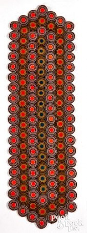 VIBRANT FELT PENNY RUG TABLE R
