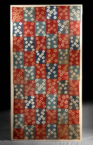 VIBRANT / LARGE NAZCA TEXTILE