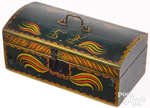 VIBRANT NEW ENGLAND PAINTED PINE
