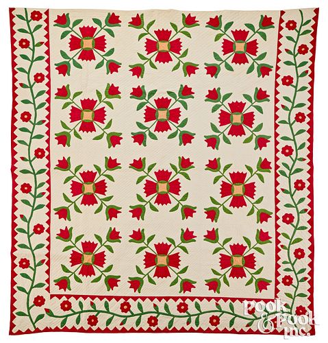VIBRANT TULIP APPLIQUé QUILT,