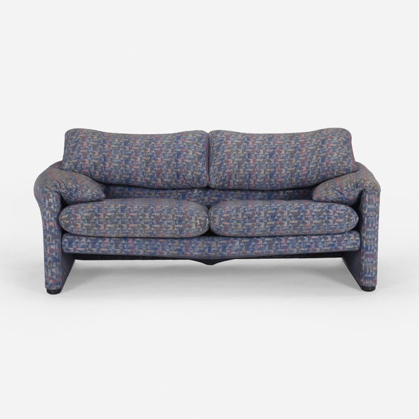 Vico Magistretti. Maralunga sofa.