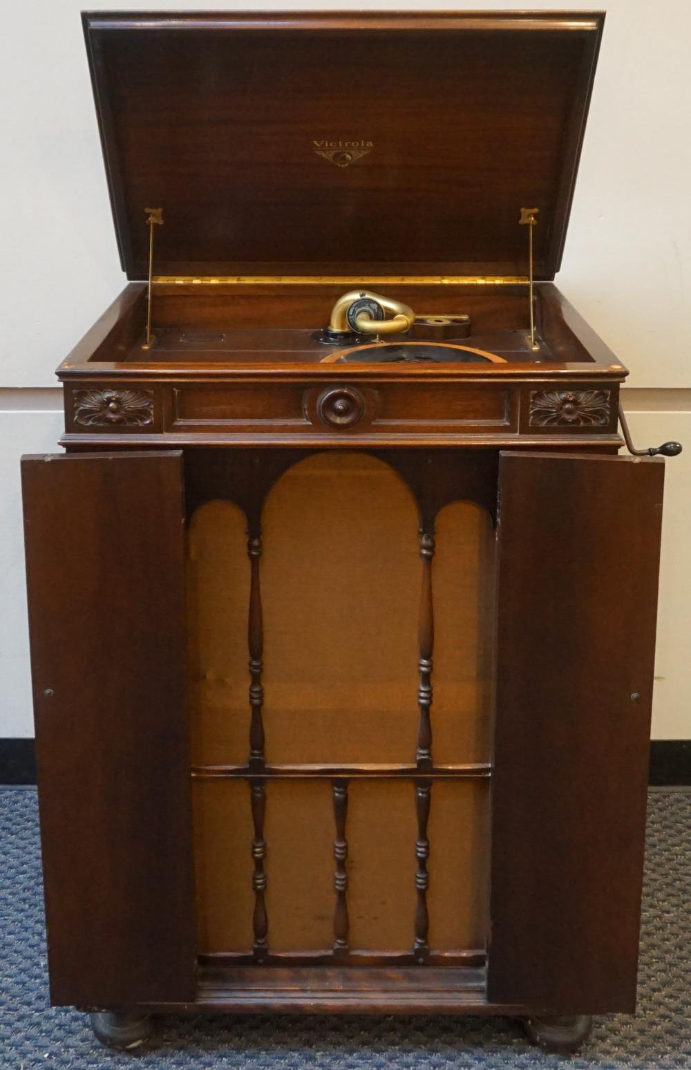 VICTOR MAHOGANY VICTROLA