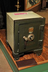 VICTOR SAFE. American  early 2