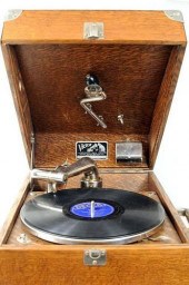 "VICTOR TALKING MACHINE" PHONO