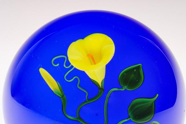 VICTOR TRABUCCO LAMPWORKED LILY