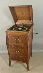 VICTOR VICTROLA TALKING MACHIN
