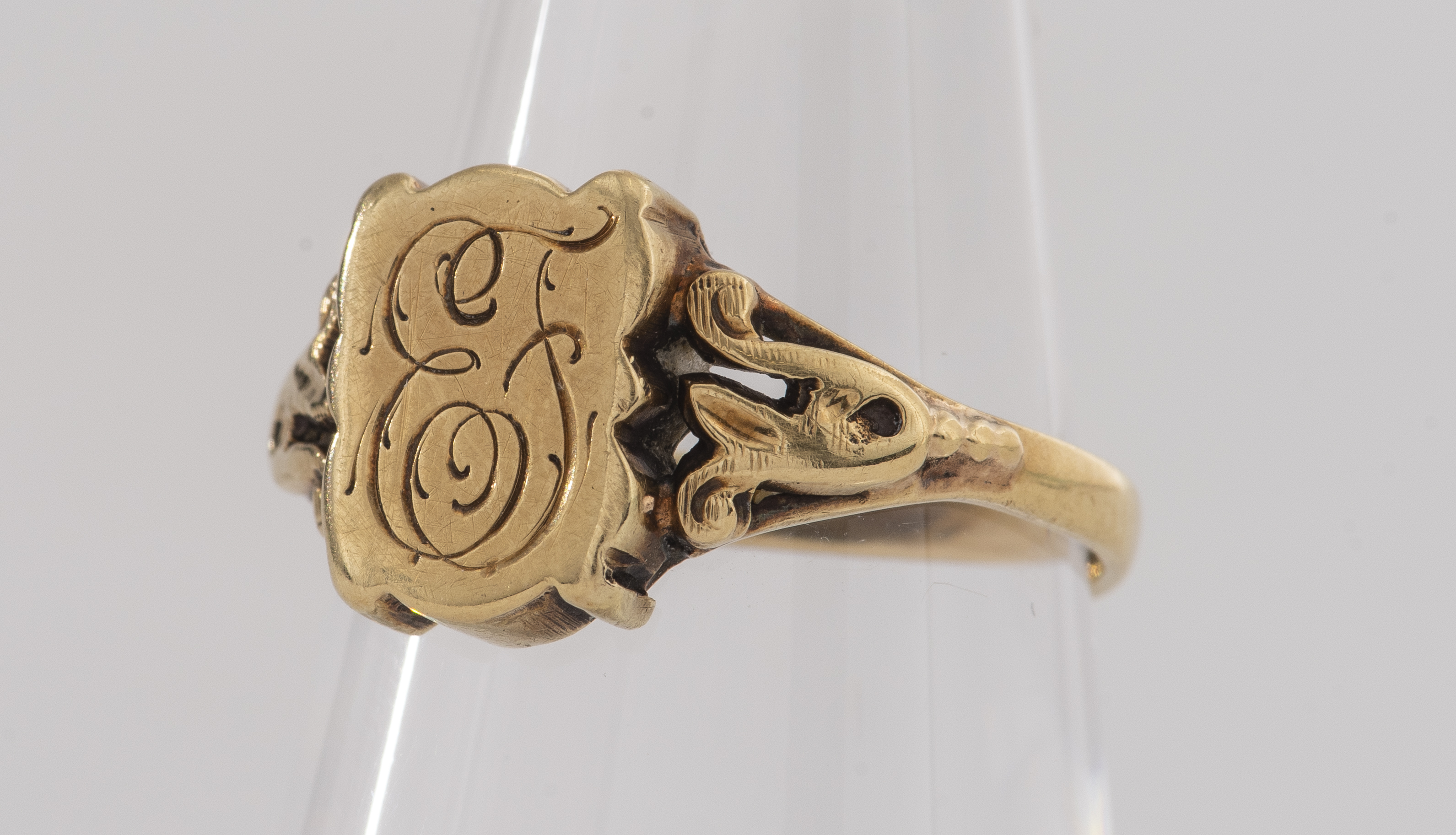 VICTORIAN 14K YELLOW GOLD SIGNET