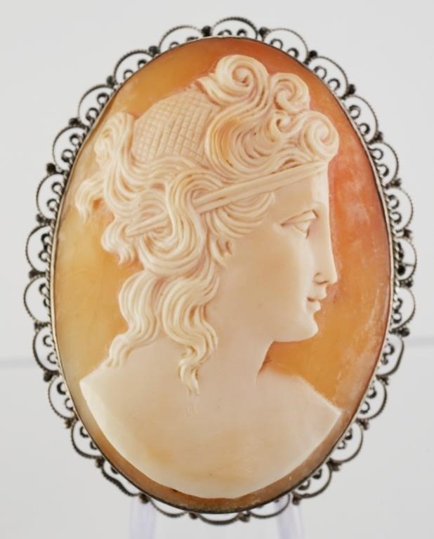 VICTORIAN 800 SILVER CAMEO BROOCH