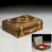 VICTORIAN AGATE & BRASS MOUNTE