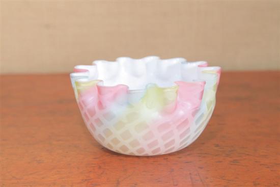 VICTORIAN ART GLASS BOWL.