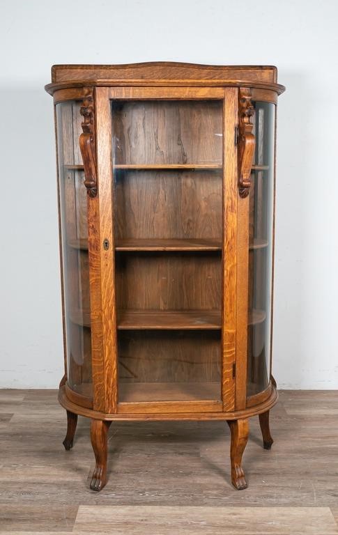 VICTORIAN BOWFRONT CURIO