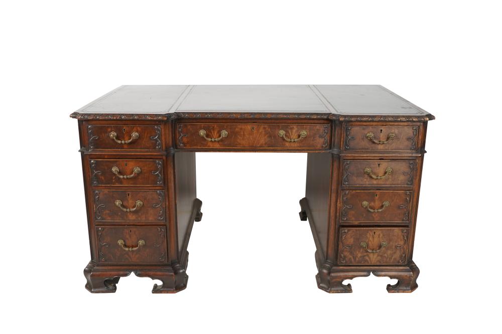 VICTORIAN CARVED MAHOGANY