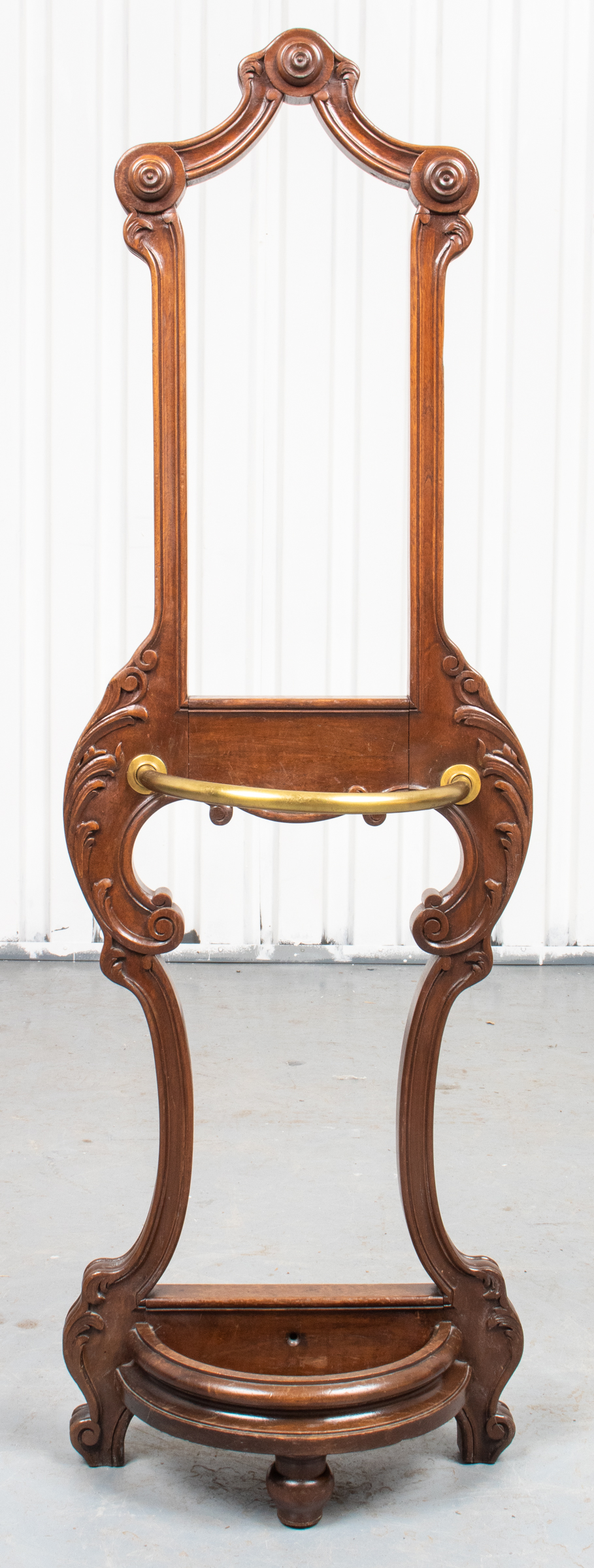 VICTORIAN CARVED OAK HALL STAND