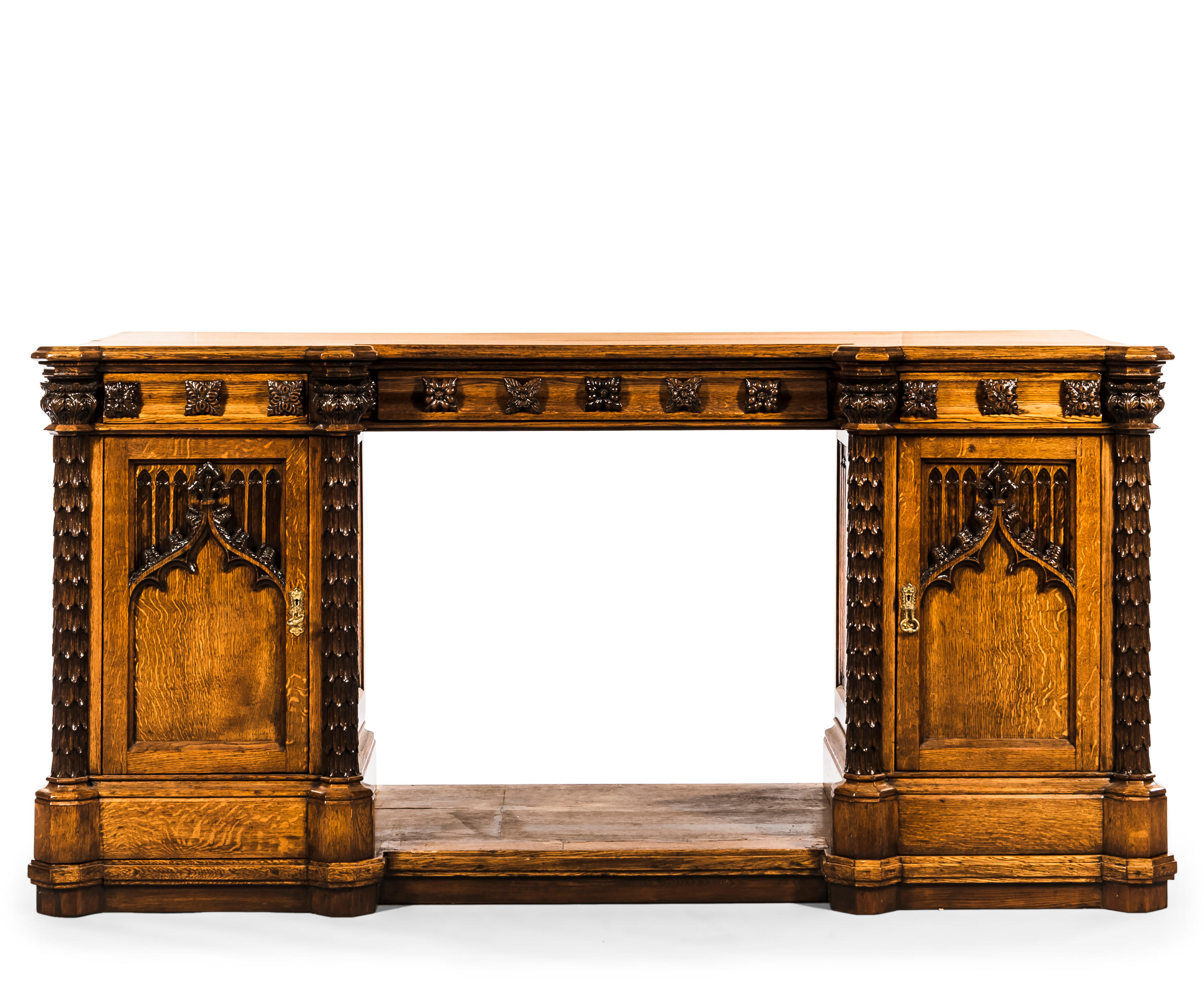 VICTORIAN CARVED QUARTER SAWN OAK