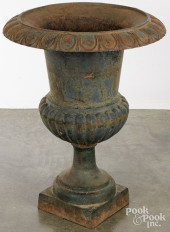VICTORIAN CAST IRON GARDEN URN