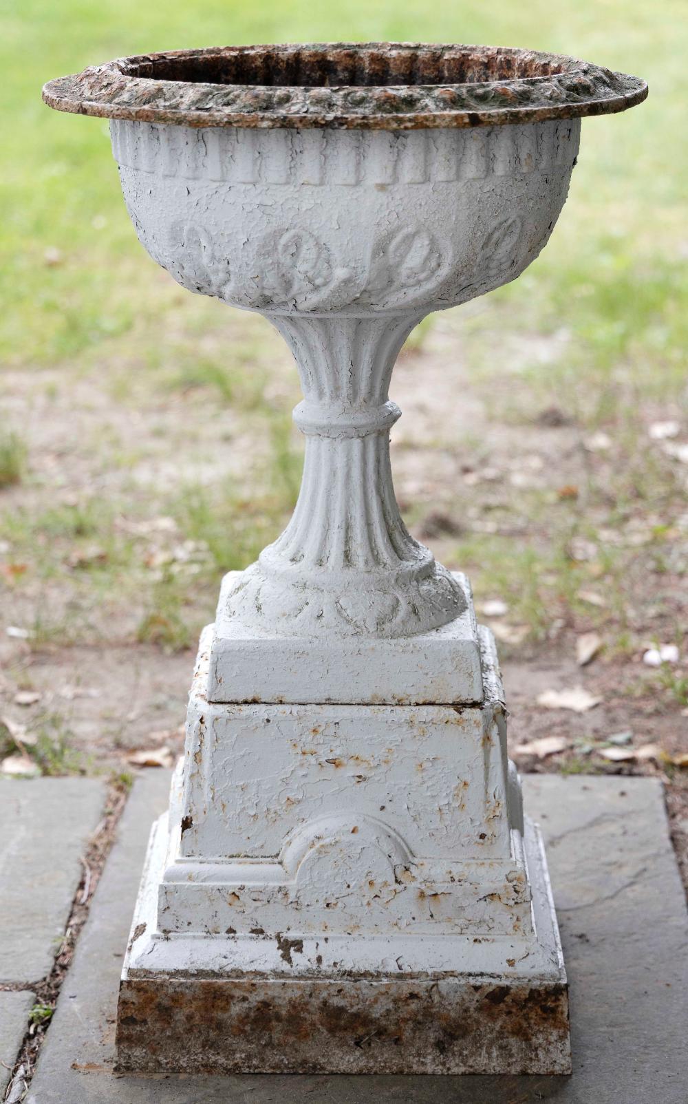 VICTORIAN CAST IRON PLANTER ON A