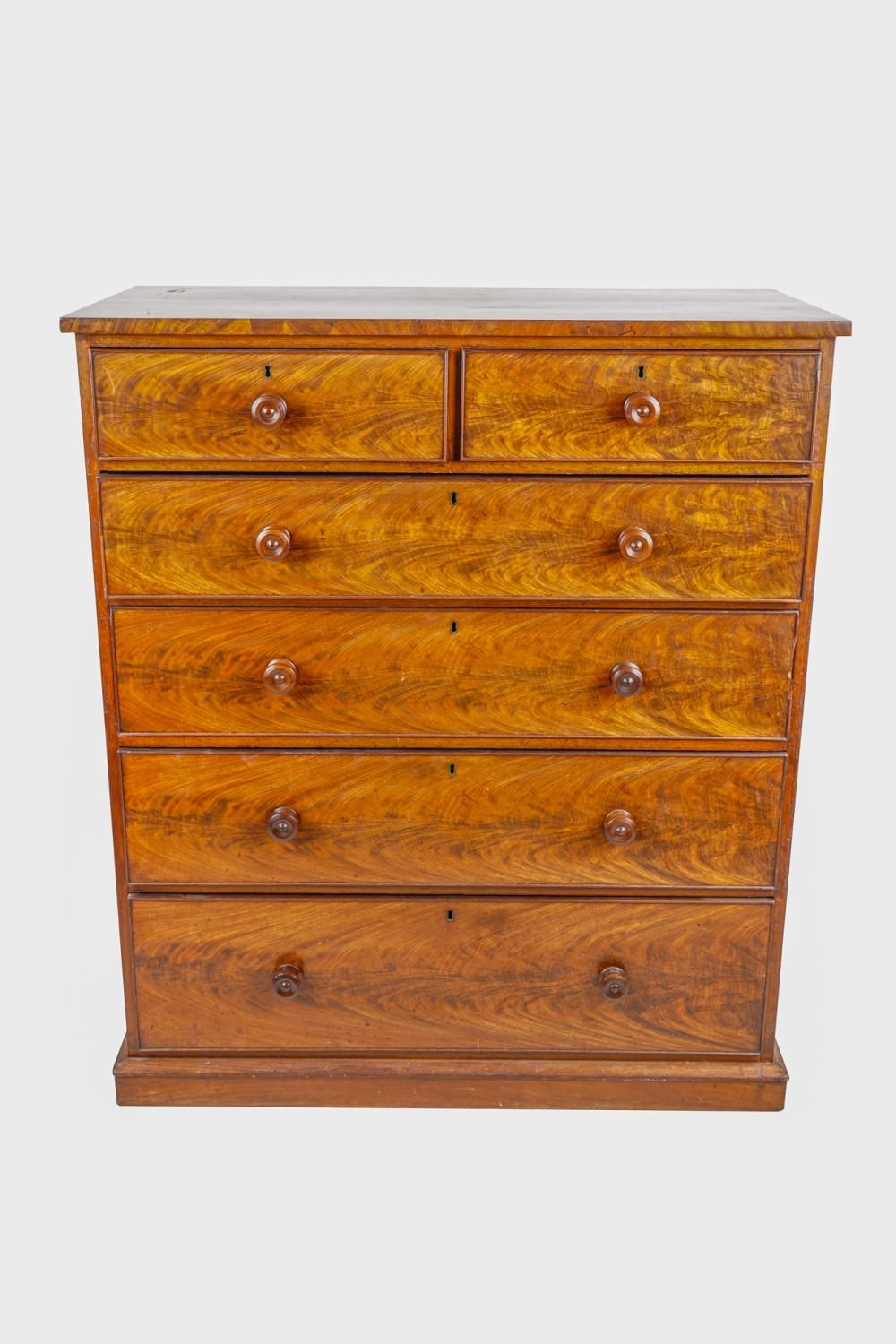 VICTORIAN CHEST OF DRAWERSwith