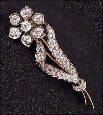 VICTORIAN DIAMOND FLOWER BROOCH;