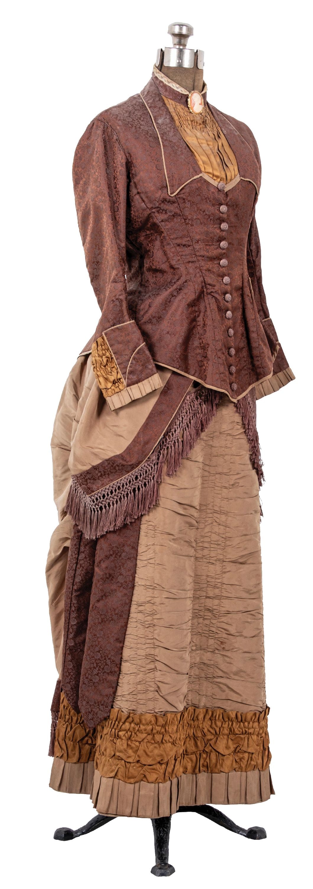VICTORIAN DRESS AND MANNEQUIN DRESS