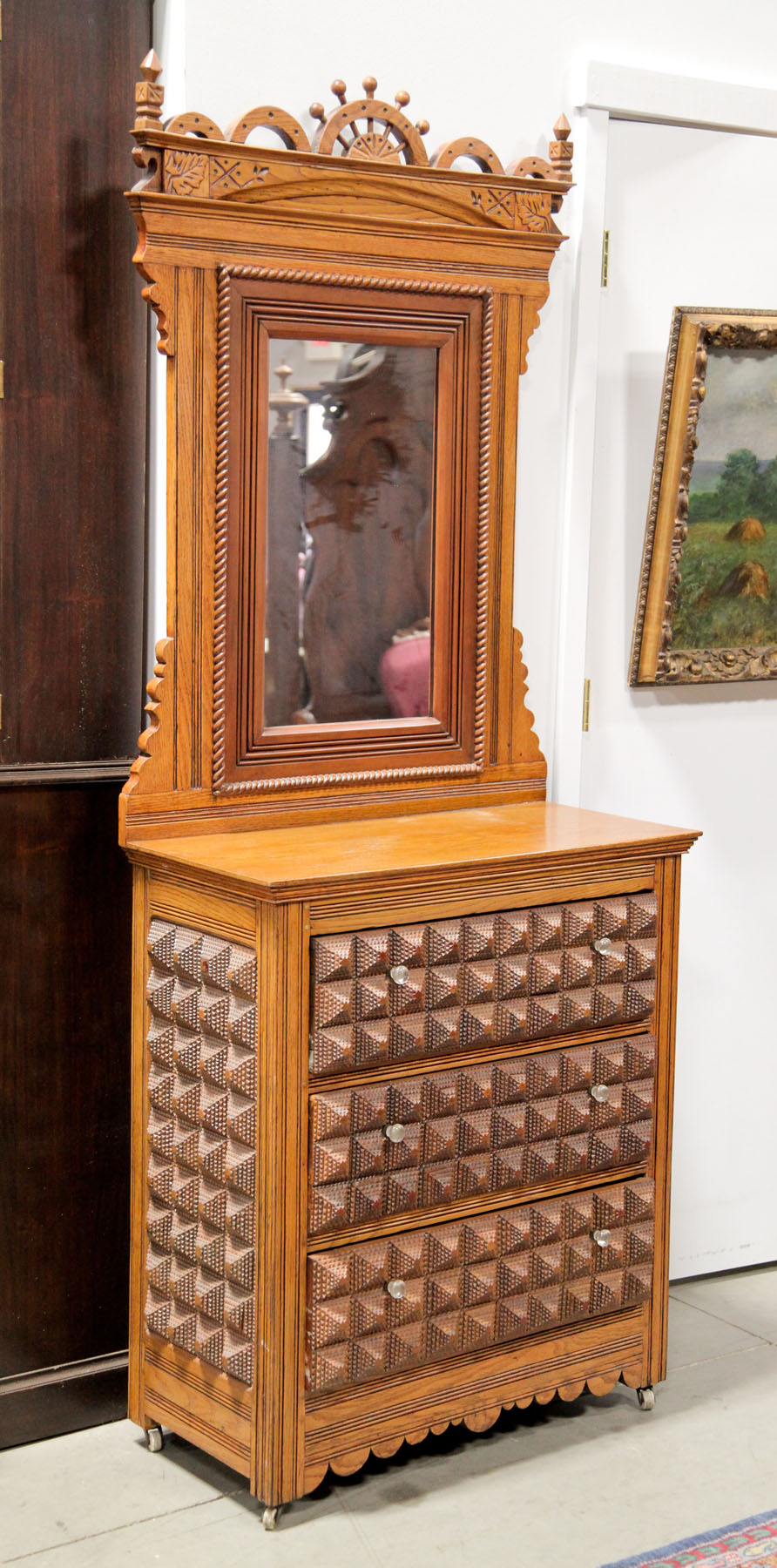 VICTORIAN DRESSER WITH MIRROR. 