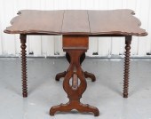 VICTORIAN DROP LEAF TABLE Vict