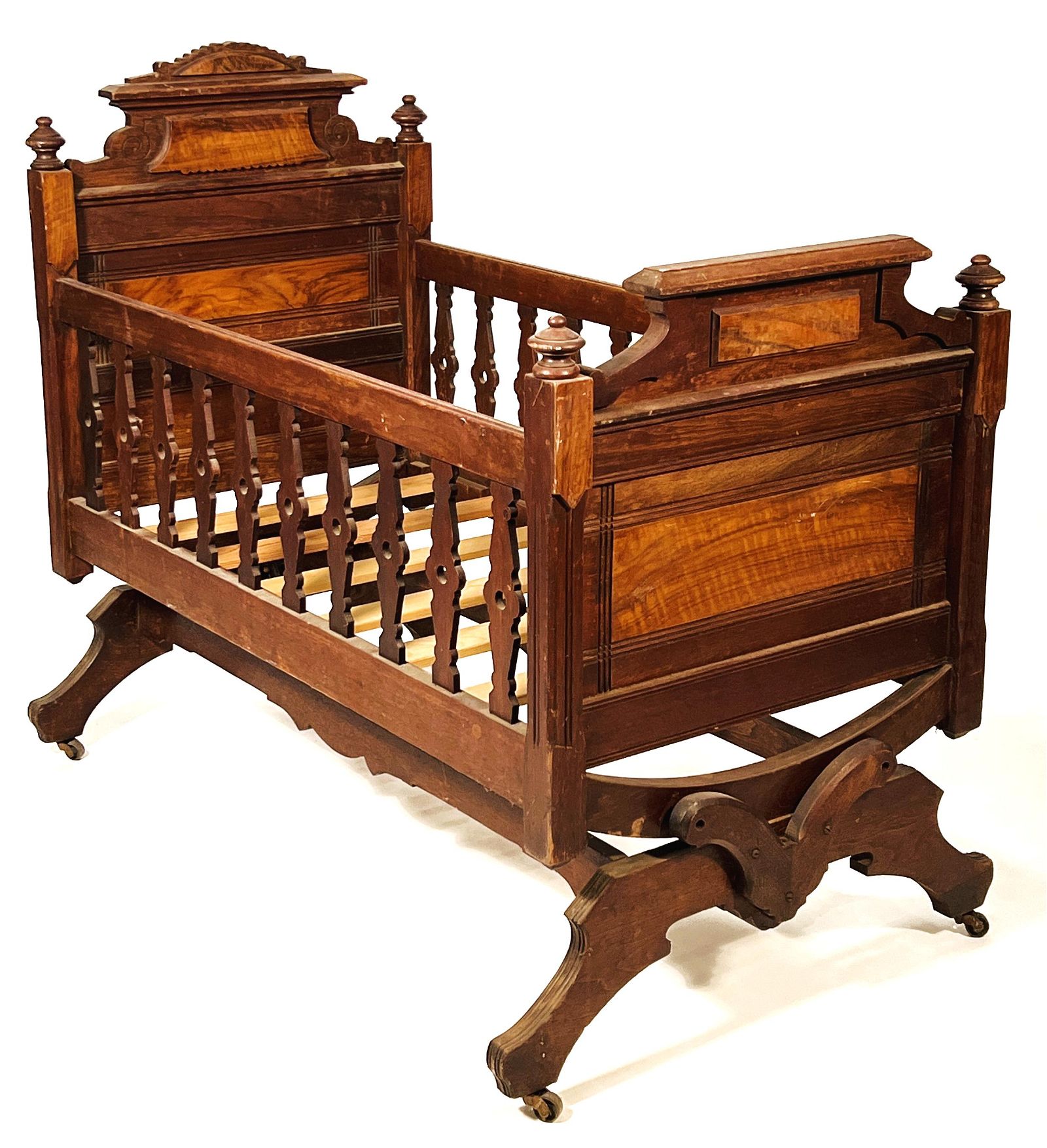 VICTORIAN EASTLAKE WALNUT CRADLE IN