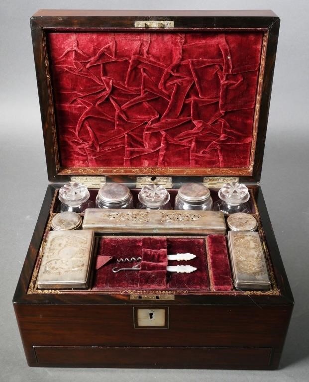 VICTORIAN ENGLISH VANITY