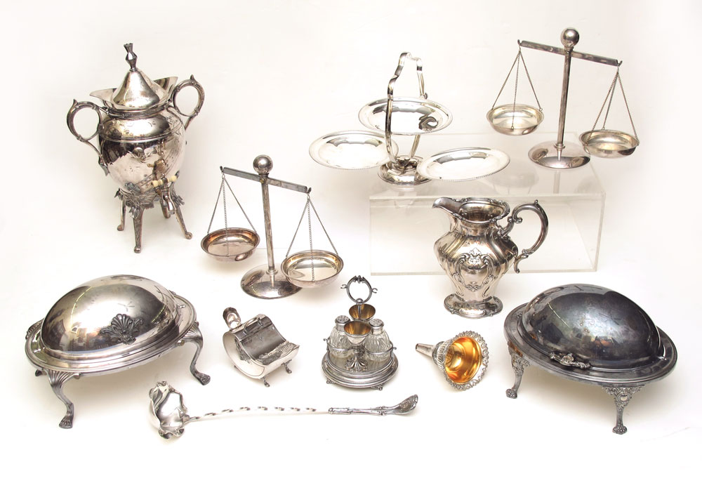 VICTORIAN ERA SILVERPLATE GROUP: An