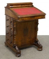 VICTORIAN FIGURED WALNUT DAVEN