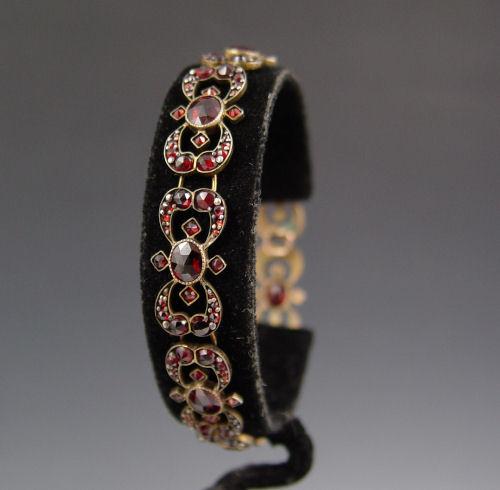 VICTORIAN GOLD FILLED GARNET