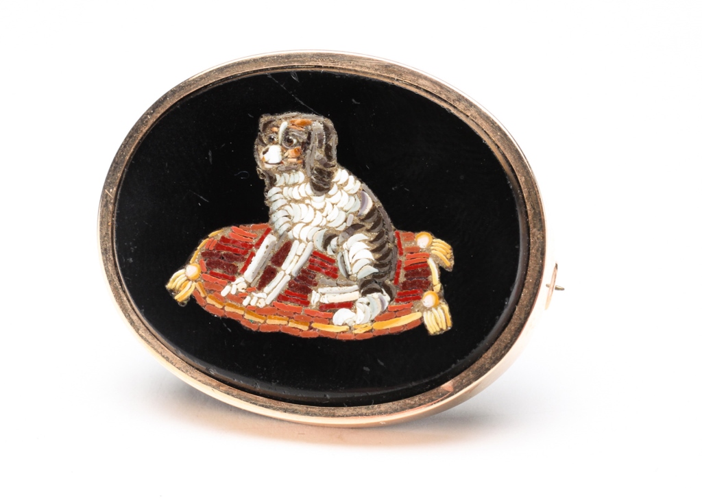 VICTORIAN GOLD MICRO MOSAIC DOG