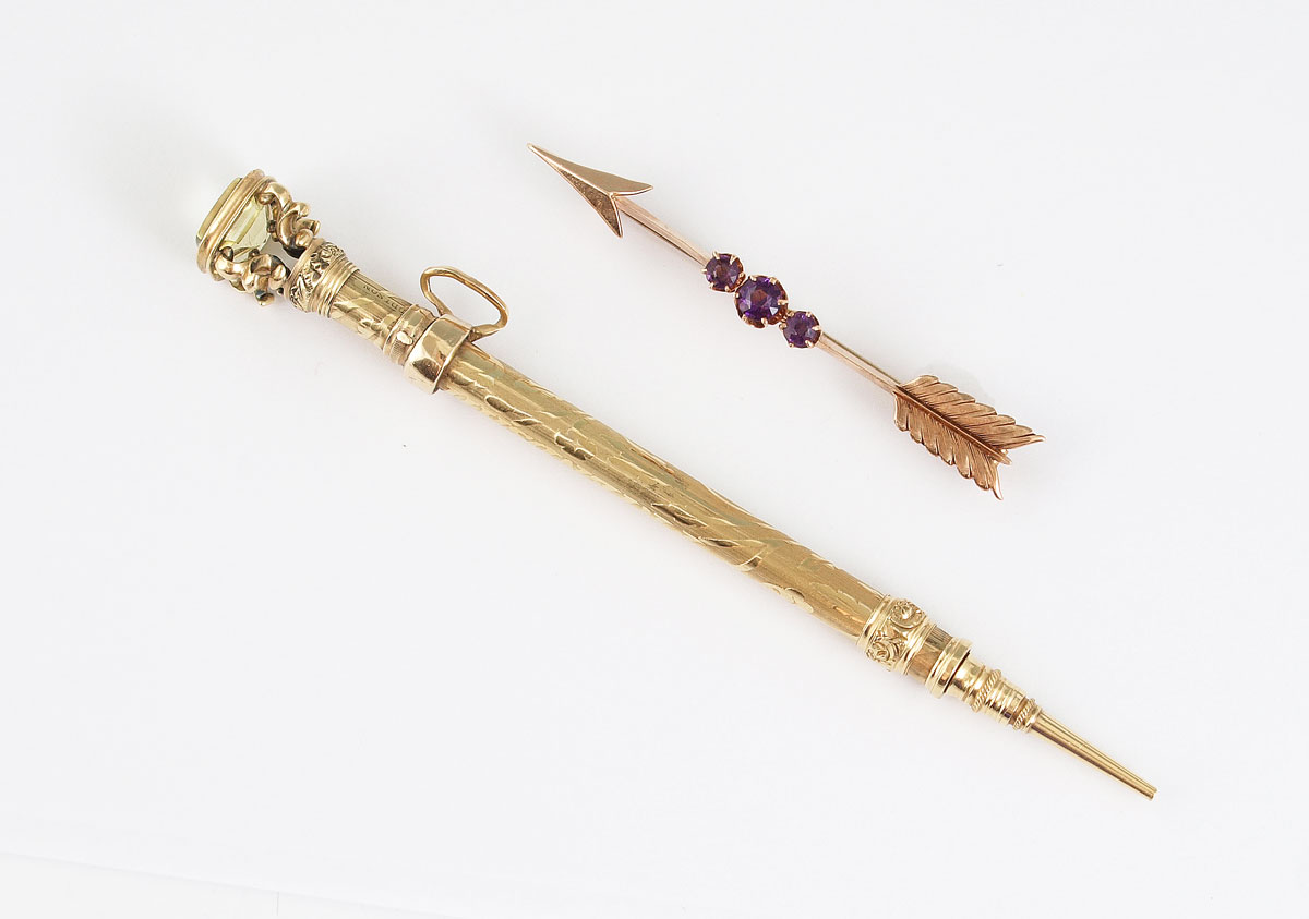 VICTORIAN GOLD PENCIL AND GOLD